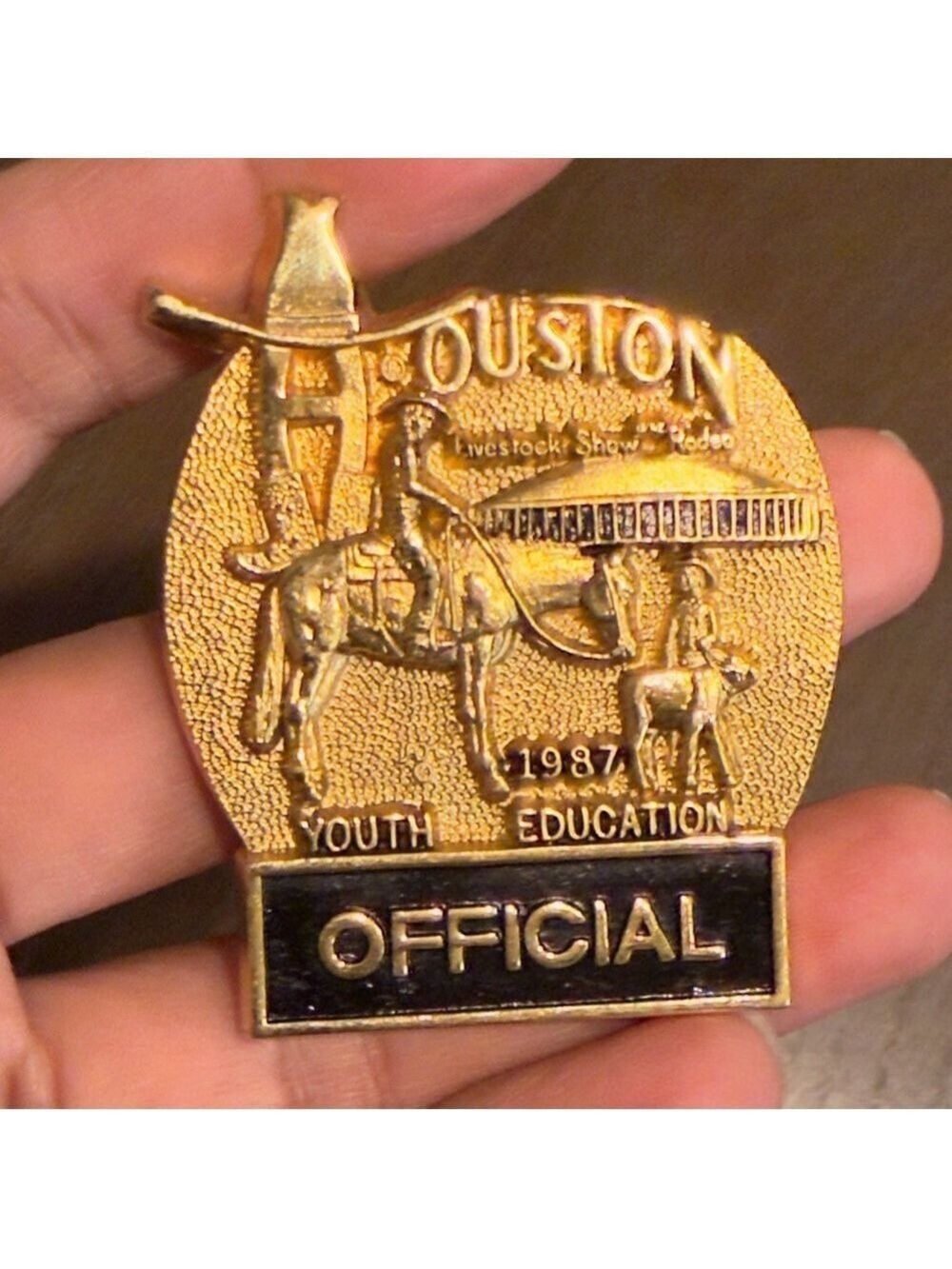 Vintage 1987 Houston Livestock Show & Rodeo OFFICIAL Committee Pin